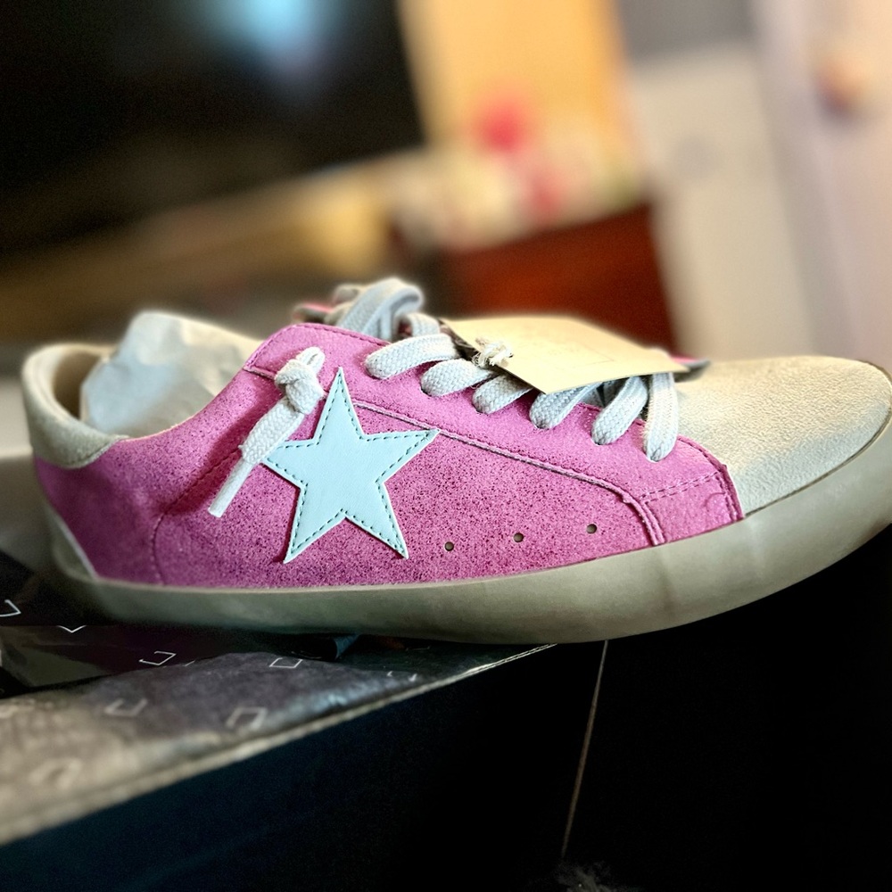 NWT Shu Shop fuchsia glimmer sz 8